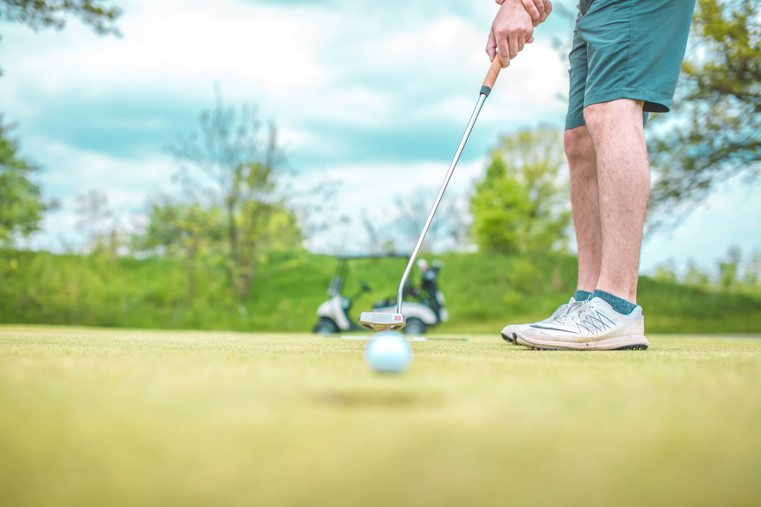 Putting in Golf: 5 Essential Tips to Revolutionize Your Game